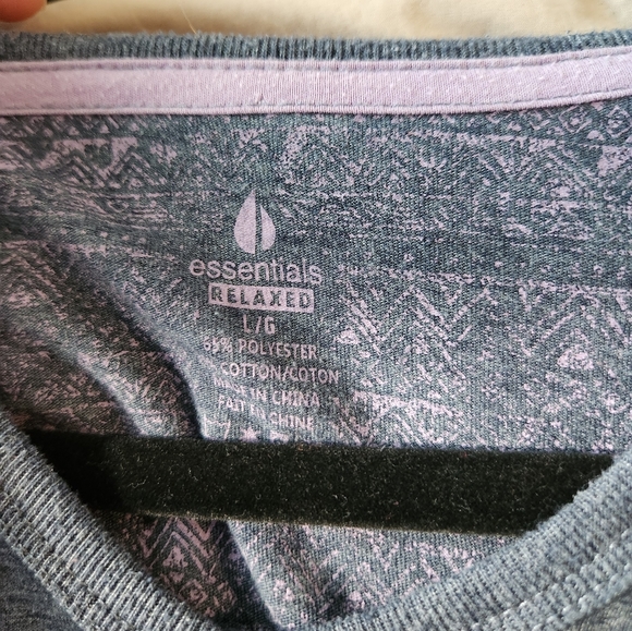 Essential relaxed v neck - Picture 3 of 3